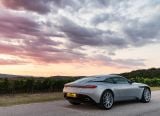 aston_martin_2017_db11_lightning_sliver_100.jpg