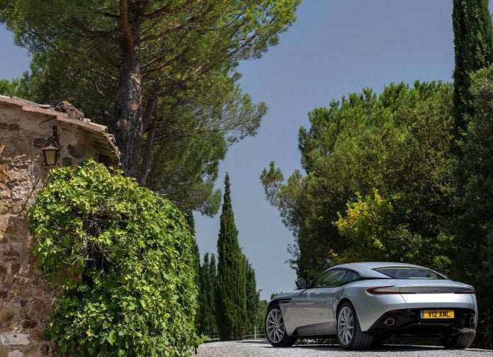 2017 Aston Martin DB11 Lightning Sliver - фотография 106 из 151