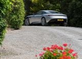 aston_martin_2017_db11_lightning_sliver_119.jpg
