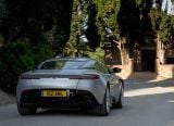 aston_martin_2017_db11_lightning_sliver_121.jpg