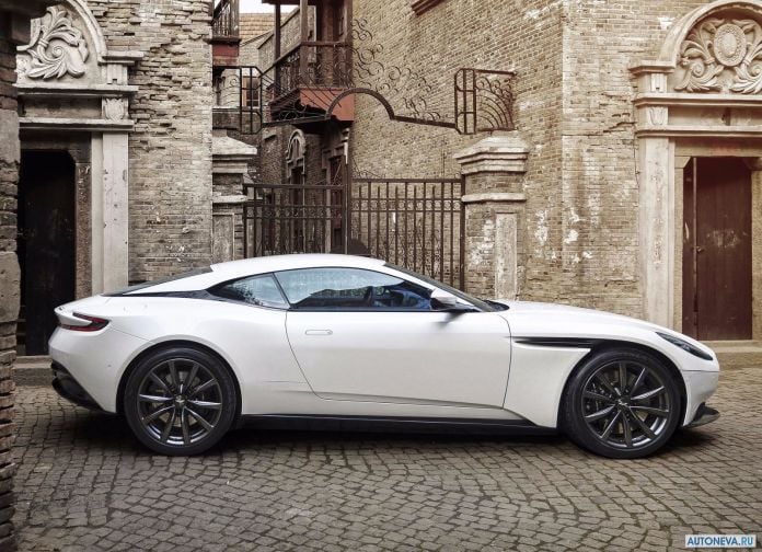 2018 Aston Martin DB11 V8 - фотография 3 из 132