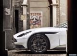 aston_martin_2018_db11_v8_011.jpg
