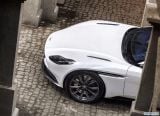 aston_martin_2018_db11_v8_013.jpg