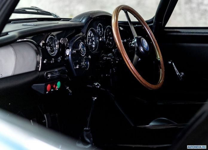 2018 Aston Martin DB4 GT Continuation - фотография 72 из 146