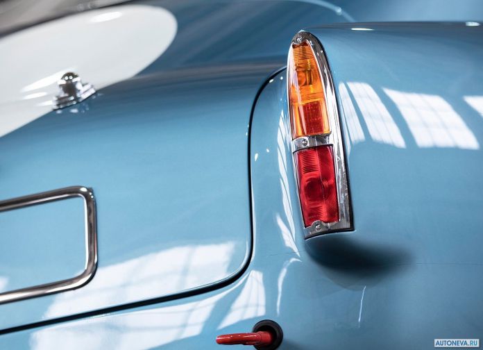 2018 Aston Martin DB4 GT Continuation - фотография 89 из 146