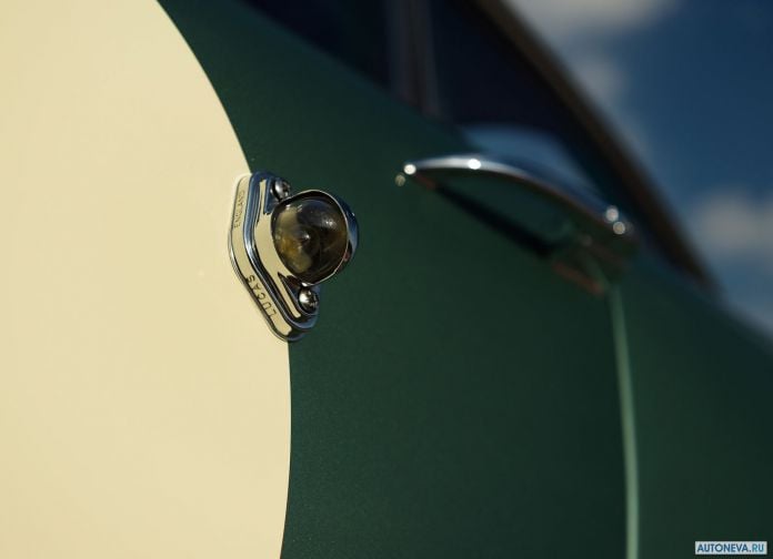 2018 Aston Martin DB4 GT Continuation - фотография 105 из 146