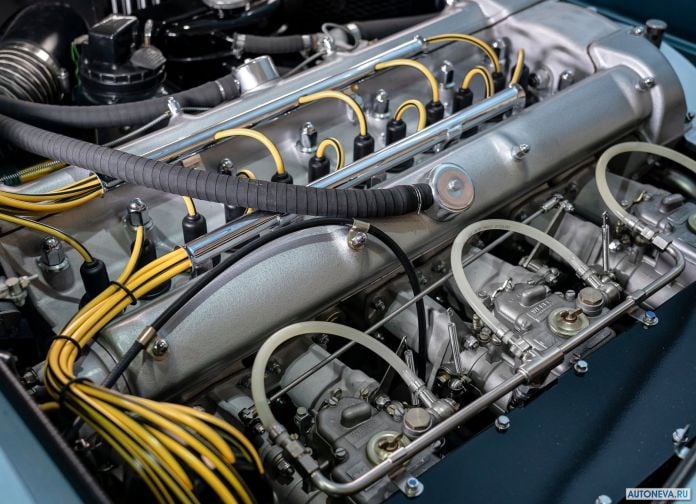 2018 Aston Martin DB4 GT Continuation - фотография 128 из 146