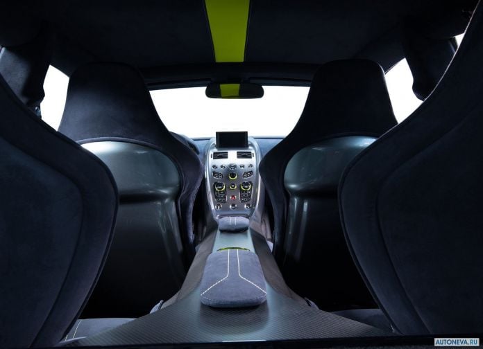 2018 Aston Martin Rapid AMR - фотография 13 из 28