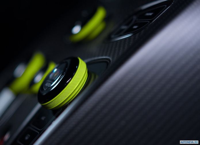 2018 Aston Martin Rapid AMR - фотография 17 из 28