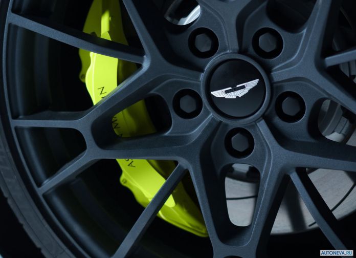2018 Aston Martin Rapid AMR - фотография 25 из 28