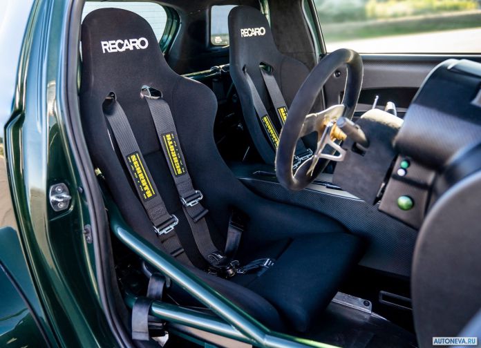 2018 Aston Martin V8 Cygnet Concept - фотография 7 из 12
