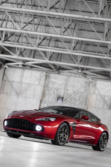 2018 Aston Martin Vanquish Zagato Shooting Brake UK - фотография 3 из 25