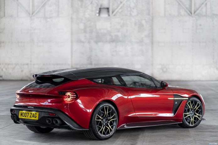 2018 Aston Martin Vanquish Zagato Shooting Brake UK - фотография 11 из 25