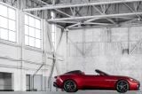 aston_martin_2018_vanquish_008.jpg