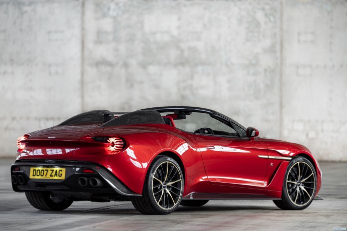 2018 Aston Martin Vanquish Zagato Speedster UK - фотография 13 из 31