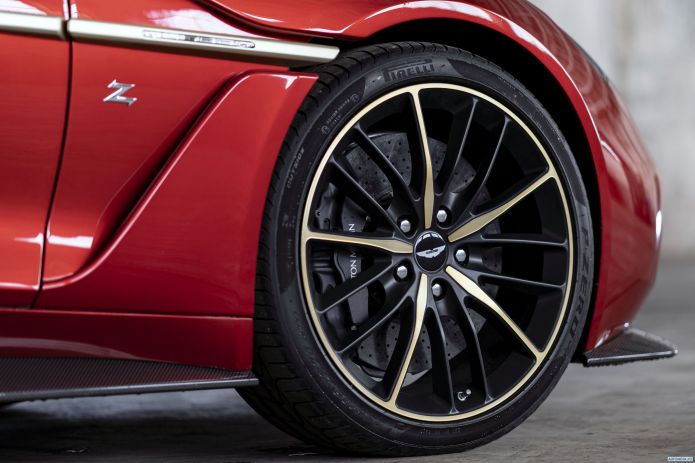 2018 Aston Martin Vanquish Zagato Speedster UK - фотография 23 из 31