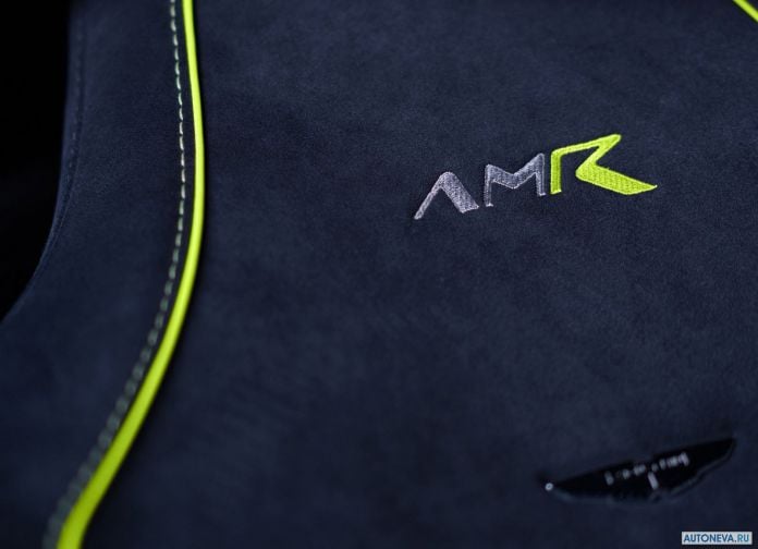 2018 Aston Martin Vantage AMR Pro - фотография 15 из 28