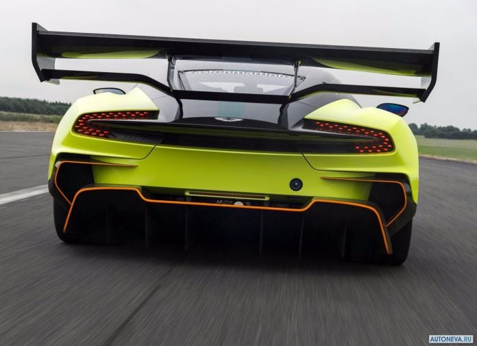 2018 Aston Martin Vulcan AMR Pro - фотография 11 из 18
