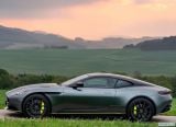aston_martin_2019_db11_amr_106.jpg