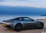 aston_martin_2019_db11_amr_120.jpg