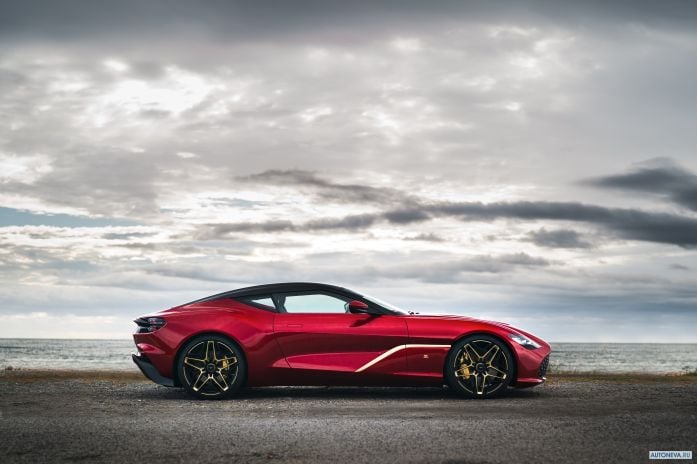 2019 Aston Martin DBS GT Zagato - фотография 9 из 24