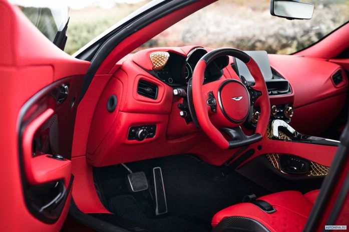 2019 Aston Martin DBS GT Zagato - фотография 11 из 24