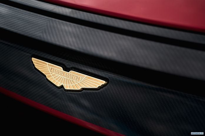 2019 Aston Martin DBS GT Zagato - фотография 22 из 24