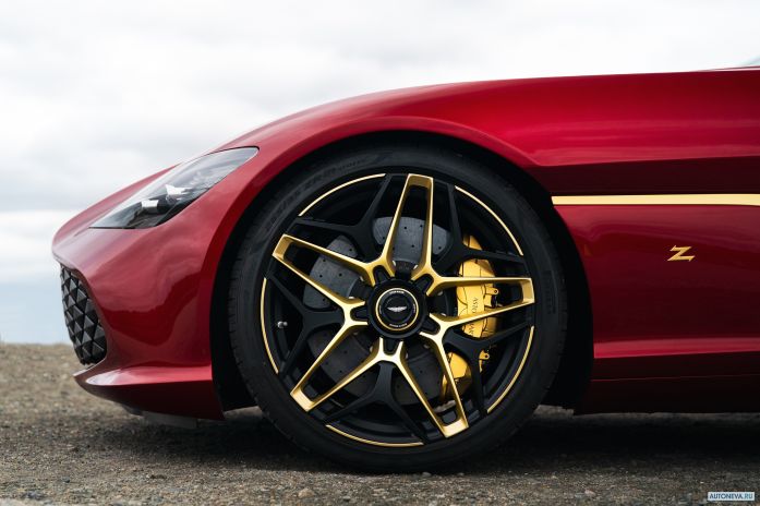 2019 Aston Martin DBS GT Zagato - фотография 23 из 24
