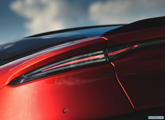 2019 Aston Martin DBS Superleggera - фотография 117 из 153