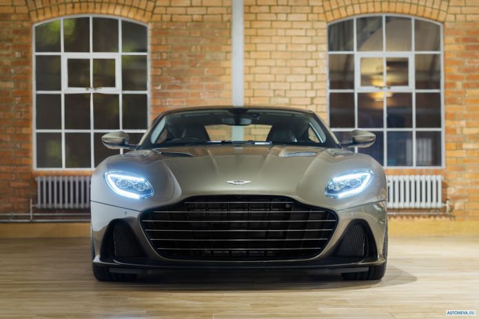 2019 Aston Martin DBS Superleggera OHMSS - фотография 1 из 13