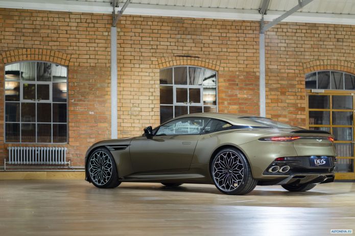 2019 Aston Martin DBS Superleggera OHMSS - фотография 3 из 13