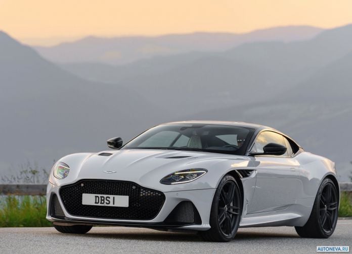 2019 Aston Martin DBS Superleggera White Stone - фотография 19 из 192 2019 Aston Martin DBS Superleggera White Stone - фотография 19 из 192