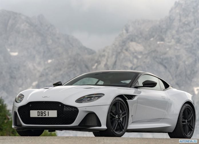 2019 Aston Martin DBS Superleggera White Stone - фотография 24 из 192 2019 Aston Martin DBS Superleggera White Stone - фотография 24 из 192