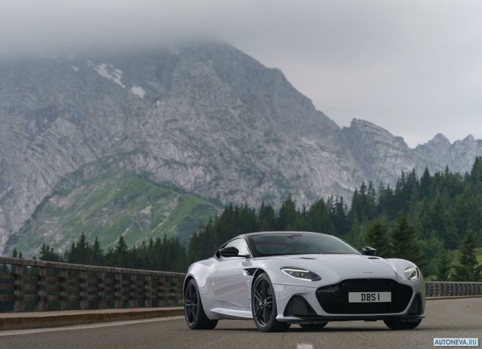 2019 Aston Martin DBS Superleggera White Stone - фотография 45 из 192 2019 Aston Martin DBS Superleggera White Stone - фотография 45 из 192