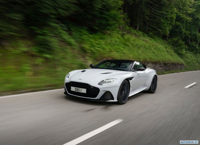 2019 Aston Martin DBS Superleggera White Stone - фотография 61 из 192 2019 Aston Martin DBS Superleggera White Stone - фотография 61 из 192