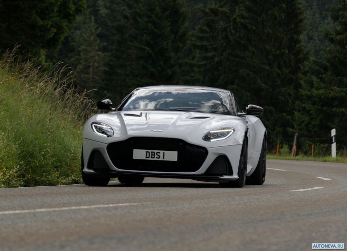2019 Aston Martin DBS Superleggera White Stone - фотография 67 из 192 2019 Aston Martin DBS Superleggera White Stone - фотография 67 из 192