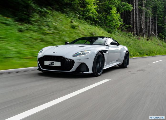 2019 Aston Martin DBS Superleggera White Stone - фотография 68 из 192 2019 Aston Martin DBS Superleggera White Stone - фотография 68 из 192