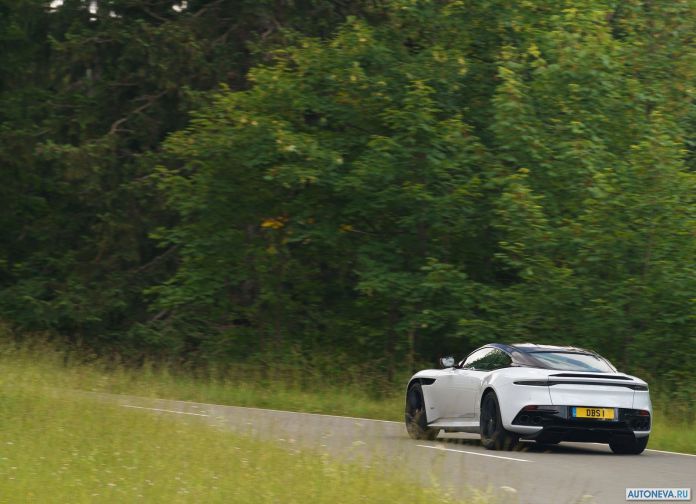 2019 Aston Martin DBS Superleggera White Stone - фотография 93 из 192