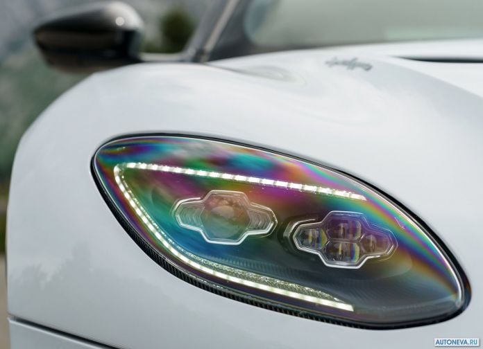 2019 Aston Martin DBS Superleggera White Stone - фотография 133 из 192 2019 Aston Martin DBS Superleggera White Stone - фотография 133 из 192