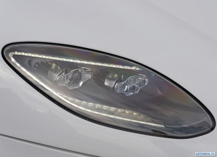 2019 Aston Martin DBS Superleggera White Stone - фотография 134 из 192 2019 Aston Martin DBS Superleggera White Stone - фотография 134 из 192