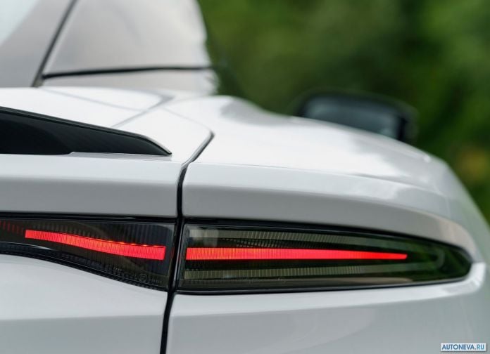 2019 Aston Martin DBS Superleggera White Stone - фотография 139 из 192 2019 Aston Martin DBS Superleggera White Stone - фотография 139 из 192