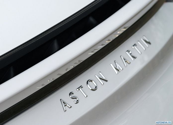 2019 Aston Martin DBS Superleggera White Stone - фотография 156 из 192 2019 Aston Martin DBS Superleggera White Stone - фотография 156 из 192
