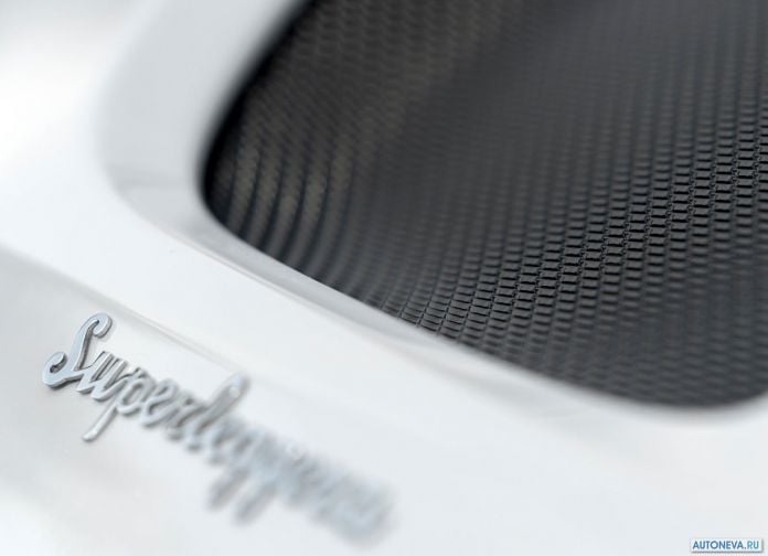 2019 Aston Martin DBS Superleggera White Stone - фотография 163 из 192 2019 Aston Martin DBS Superleggera White Stone - фотография 163 из 192