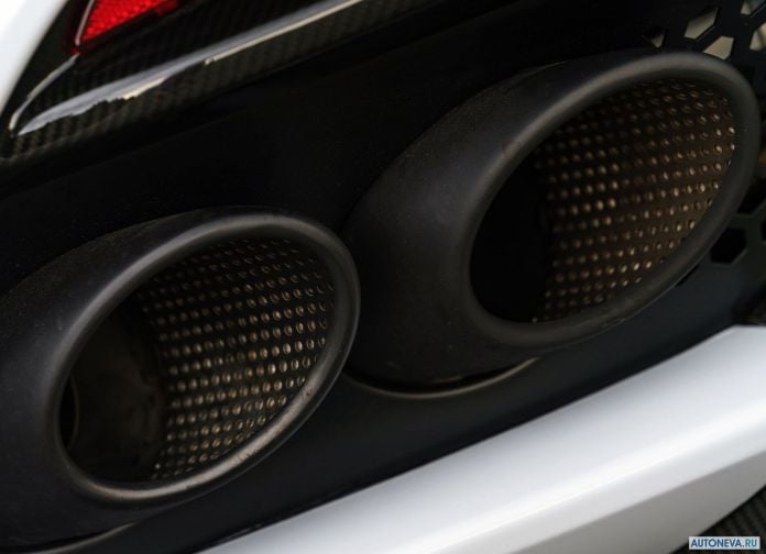 2019 Aston Martin DBS Superleggera White Stone - фотография 173 из 192 2019 Aston Martin DBS Superleggera White Stone - фотография 173 из 192
