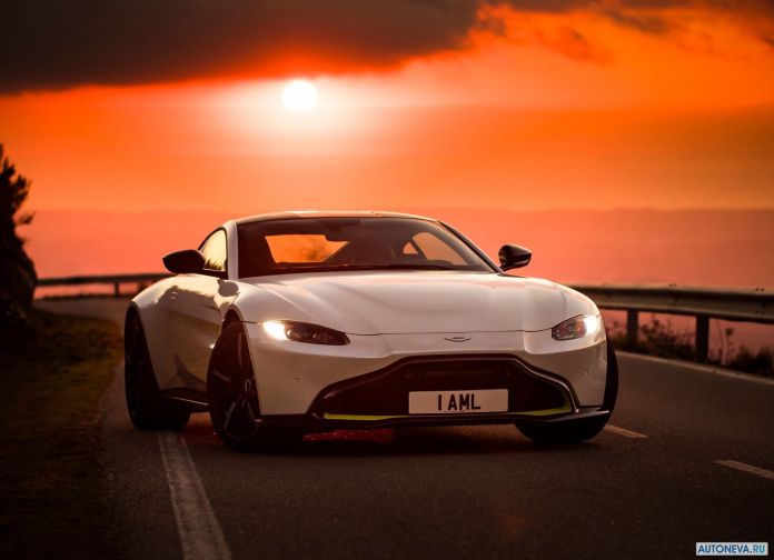 2019 Aston Martin Vantage - фотография 3 из 162