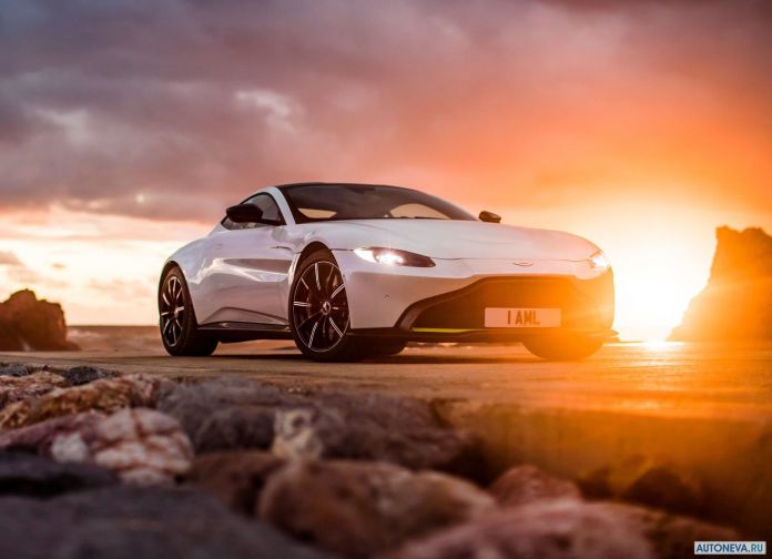 2019 Aston Martin Vantage - фотография 6 из 162