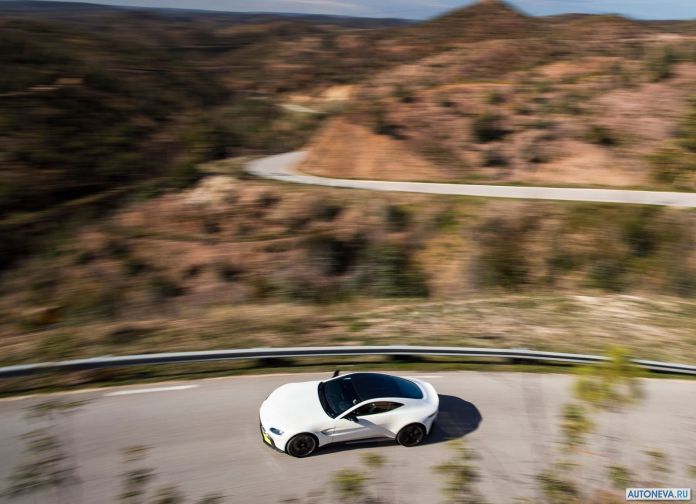 2019 Aston Martin Vantage - фотография 42 из 162