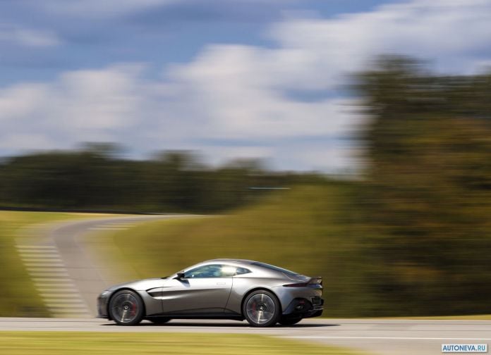 2019 Aston Martin Vantage - фотография 56 из 162