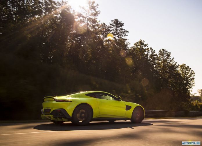 2019 Aston Martin Vantage - фотография 61 из 162