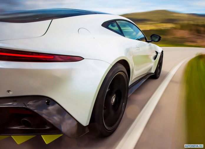 2019 Aston Martin Vantage - фотография 143 из 162